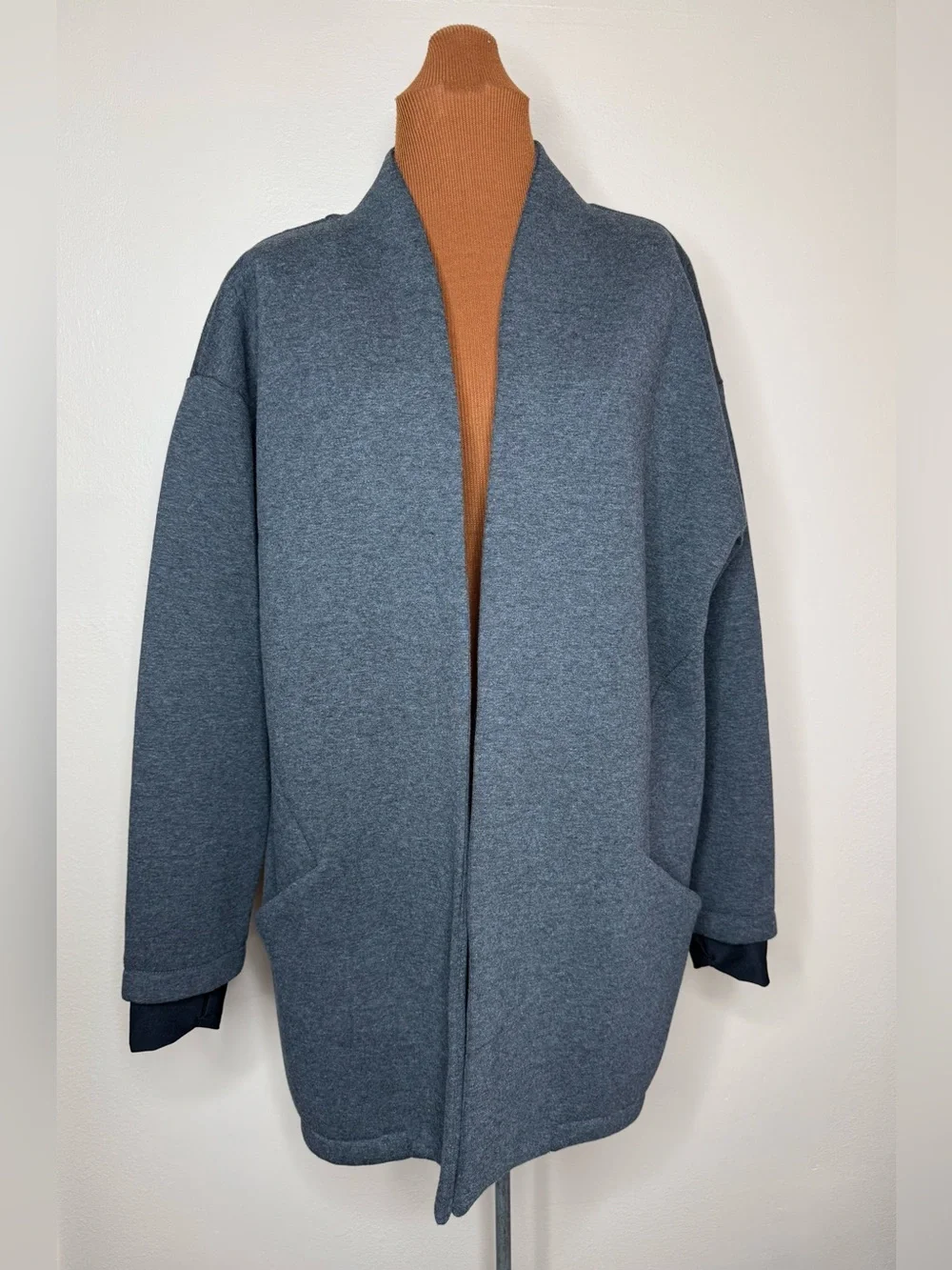 Mondetta Gray Knit Sweatshirt Cardigan Pockets Size Large
